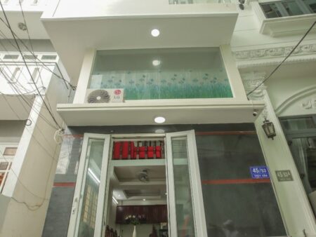 45-thuy-van-19