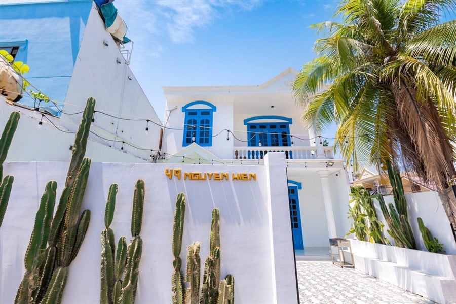 villa-49-nguyen-hien (17)