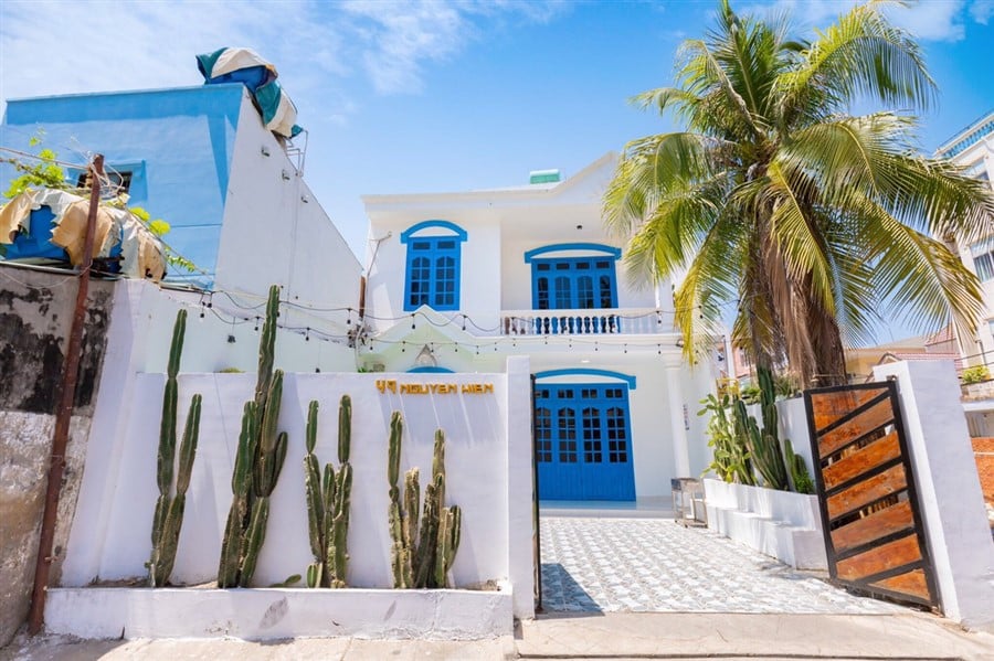 villa-49-nguyen-hien (21)