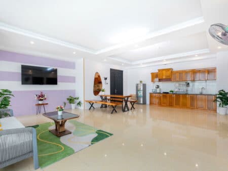 Căn Hộ 12.14 Oasky – View Phố – 2PN 4 Giường 2WC